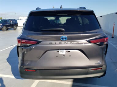 The Time to Buy A Minivan Is Now: The 2021 Toyota Sienna Debut