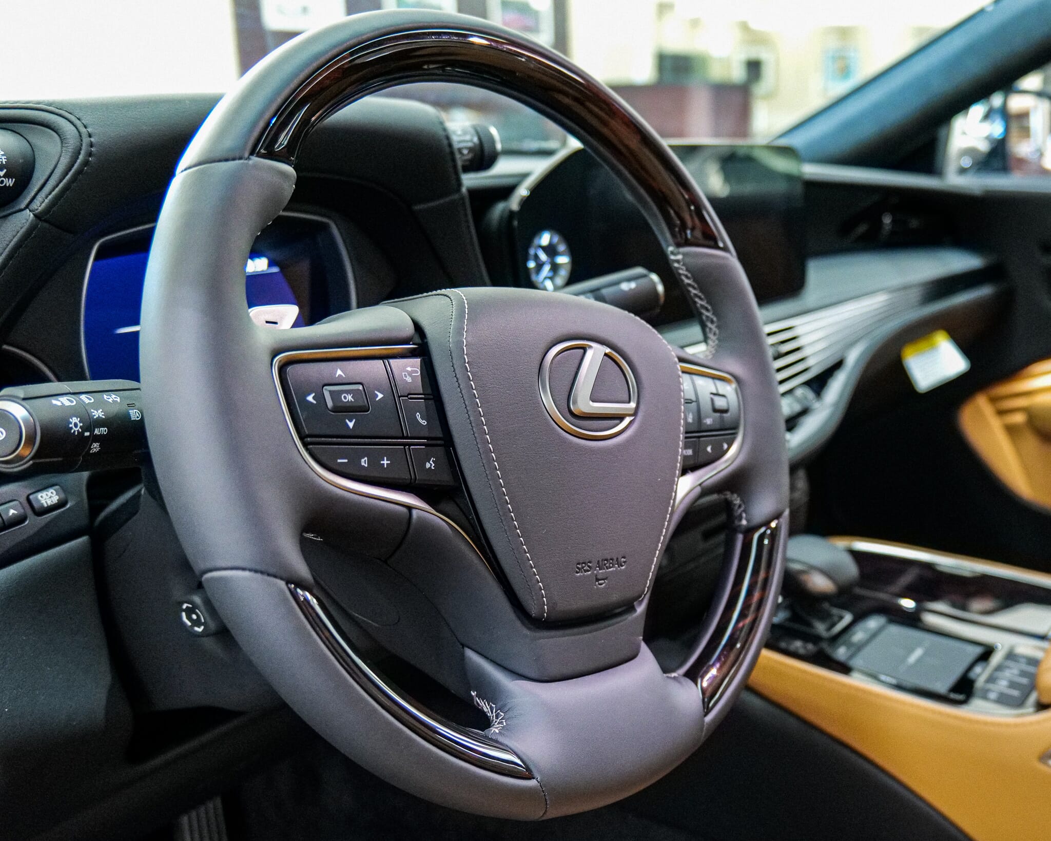 Lexus LS Lease